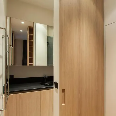 Cosy 1br With Ac, Next To Avenue Montaigne Apartamento